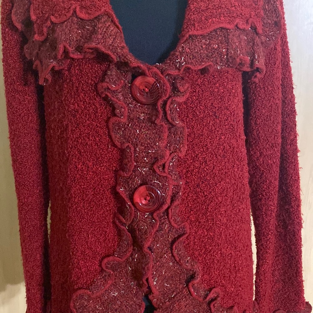 Women’s Ruffled Knitted Cardigan - Picture 4 of 10
